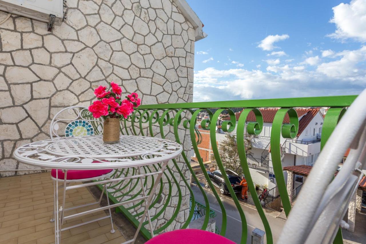 Apartments Marija Bibic Хвар Екстер'єр фото